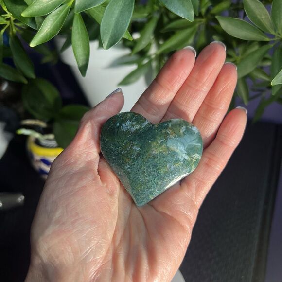 Moss Agate Crystal Heart‎ (#8) - Picture 2 of 11